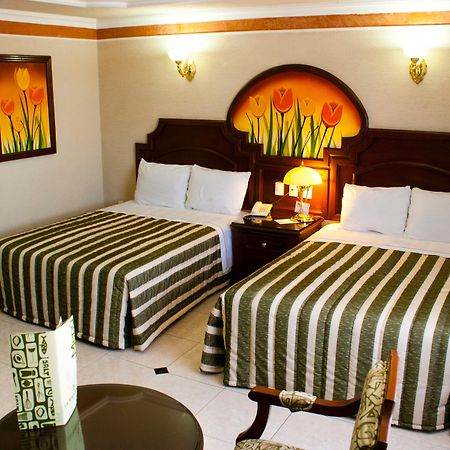 גואדלחארה Hotel Casino Plaza מראה חיצוני תמונה